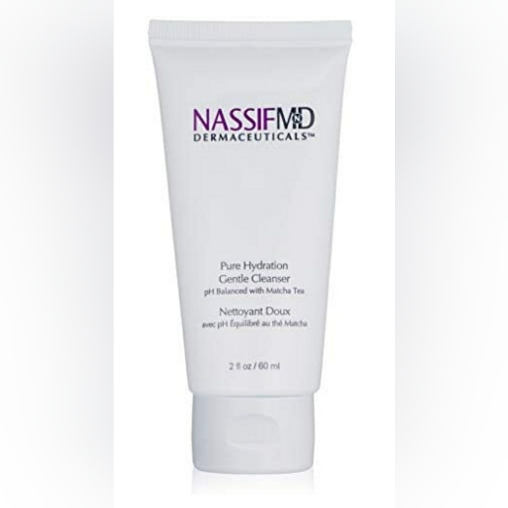 NassifMD pure Hydration  gentle cleanser with matcha tea 2.oz